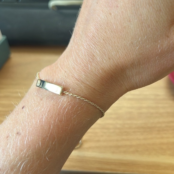 Aurate Gold Bracelet - Picture 2 of 3